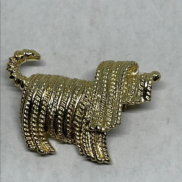 Vintage MCM shaggy dog Gold tone shiny Brooch pin - Picture 5 of 10